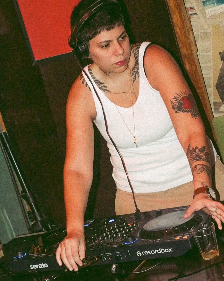 Referência visual P6 · DJ