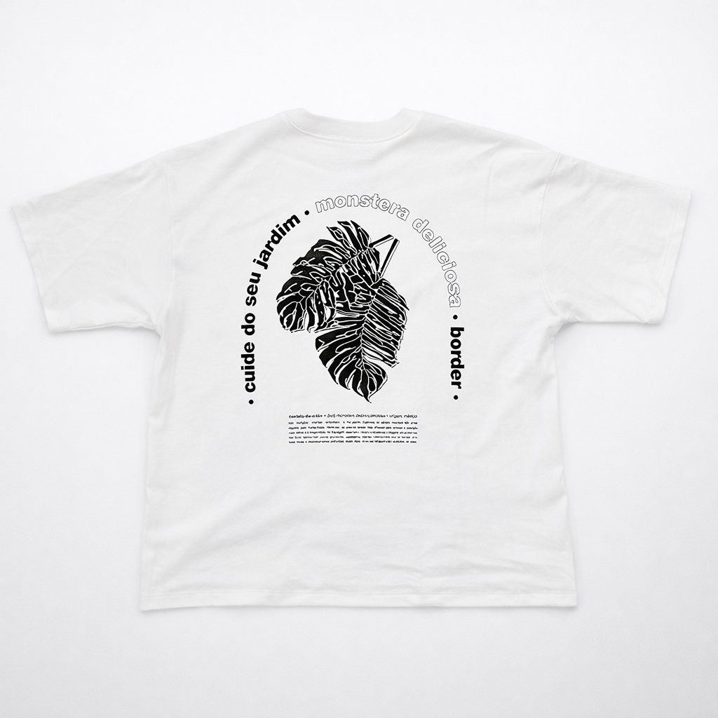 Foto de produto: camiseta costela-de-adão costas, fundo branco